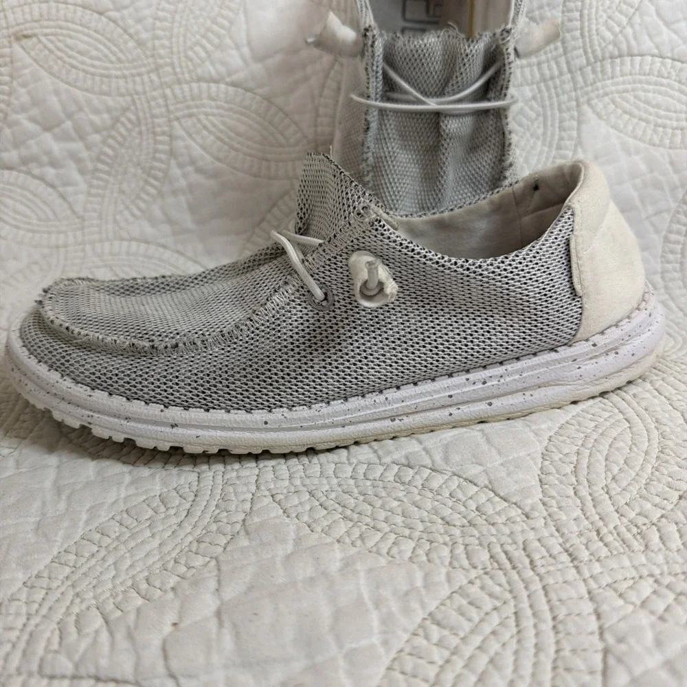 HEY DUDE Wendy Sox Stone White Women's Sz 8 Casual‎ Comfortable Slip On Shoes